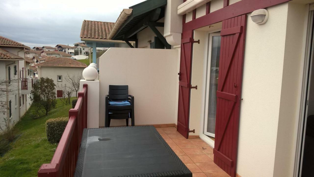 Proche de St. Jean de Luz, T2 classé à 900m de la plage Appartamento Urrugne Esterno foto